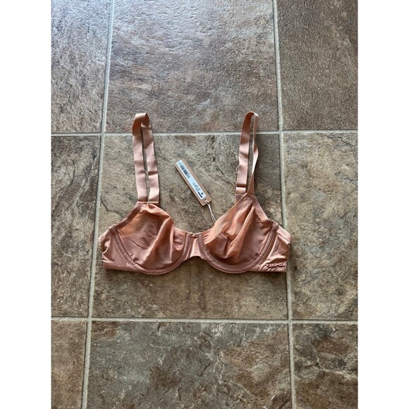 Skims No Show Molded Unlined Balconette Bra Ochre 32B - Picture 1 of 8